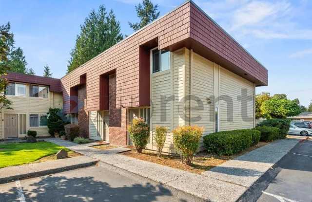 511 141st Ave SE - 511 141st Avenue Southeast, Bellevue, WA 98007