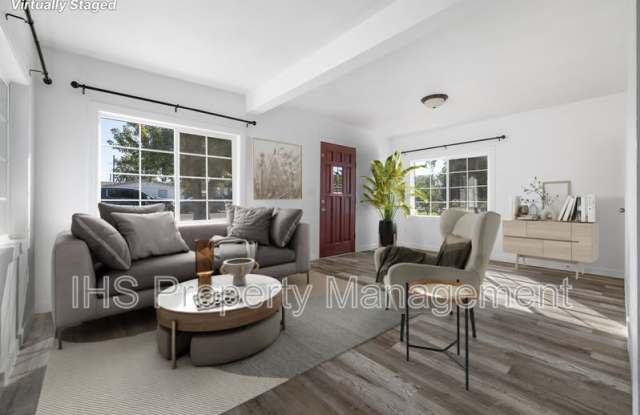 110 N Douglas Ave. photos photos