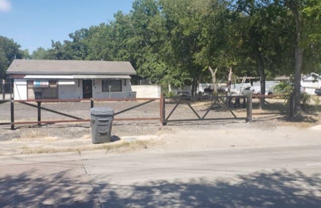 7515 Elam Rd 2 - 7515 Elam Road, Dallas, TX 75217