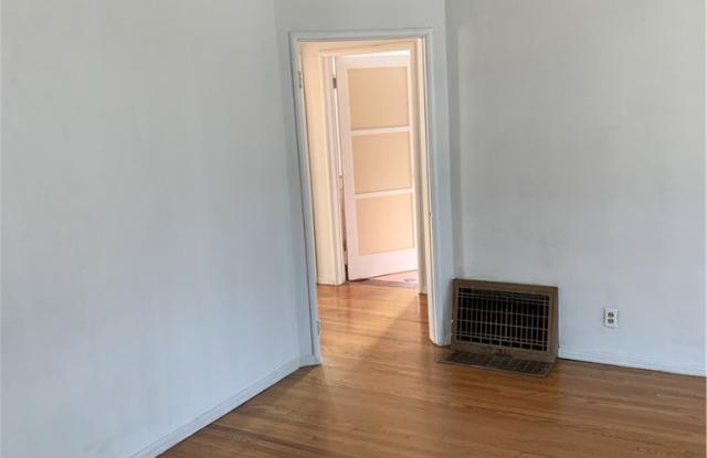 118 S Madison Avenue Gallery 4