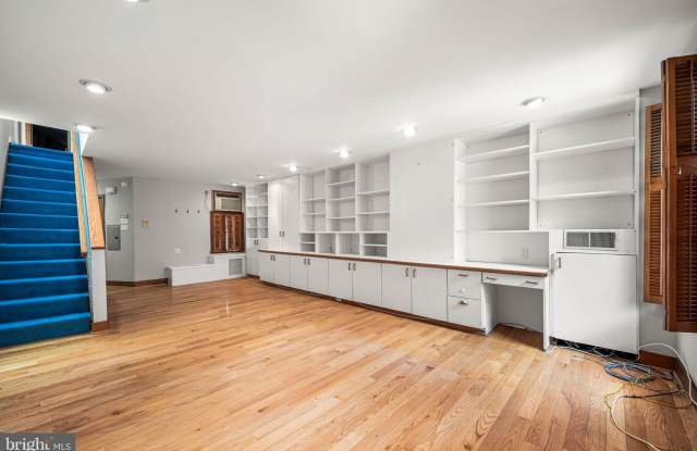 241 S 23RD Street Gallery 3