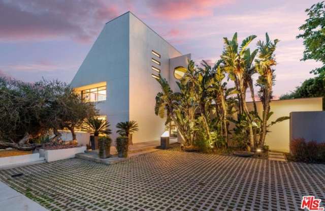 27553 Pacific Coast Hwy Gallery 2