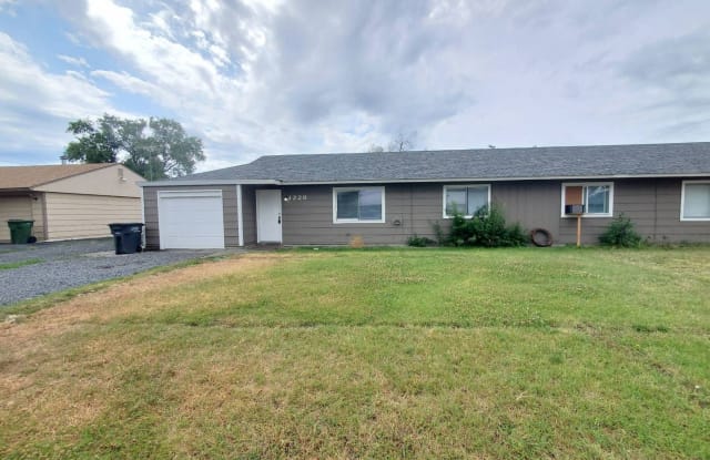 1228 ARLINGTON - 1228 Arlington Drive, Moses Lake North, WA 98837