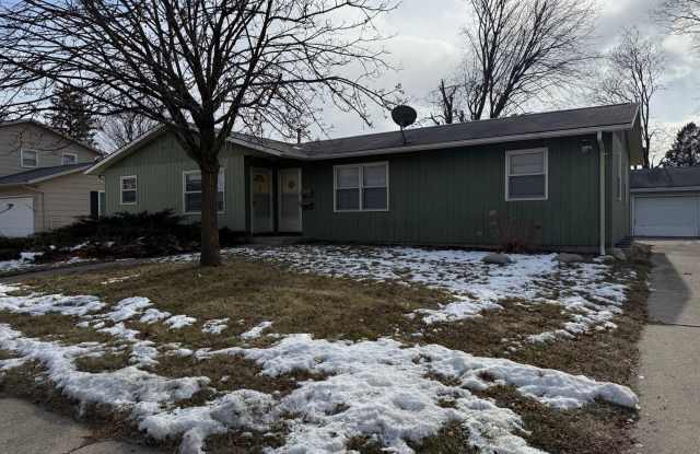 AVAILABLE AUGUST 1st! 2 Bedroom Duplex w/Garage! 1224 24th St. - 1224 24th Street, Ames, IA 50010