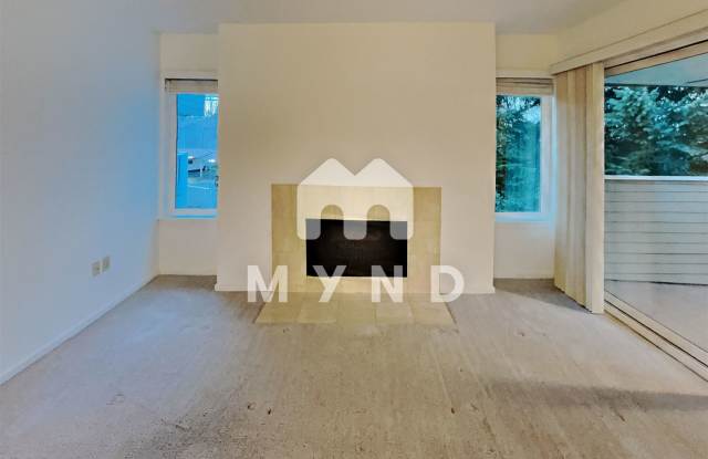 4214 W Lake Sammamish Pkwy NE APT 306 Gallery 3