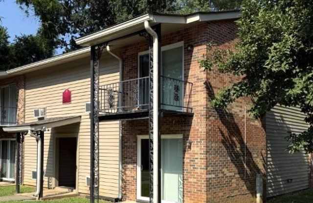 Allen House - 1418 East Main Street, Murfreesboro, TN 37130