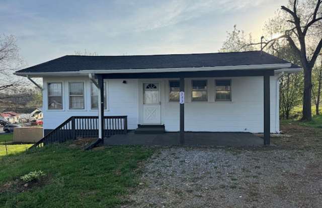 3 Bedroom 2 Bathroom Home for Rent in Bluff City, TN photos photos