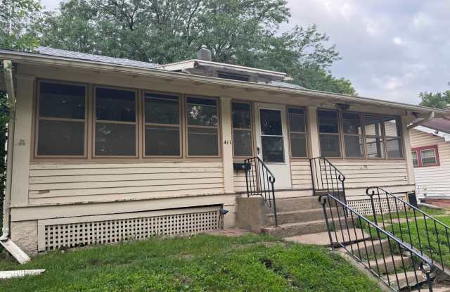 2 Bedroom 1.5 Bathroom for Rent - 411 South Cecelia Street, Sioux City, IA 51106