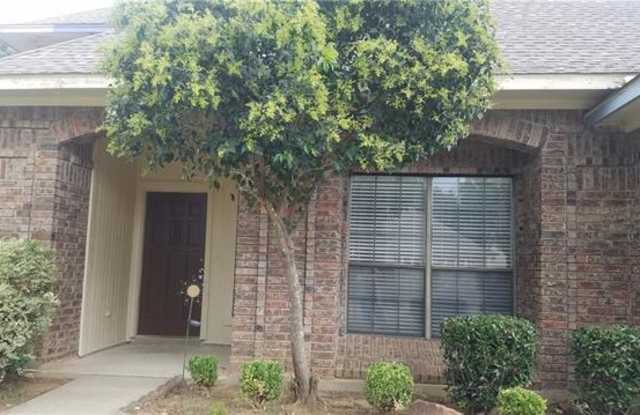 4007 Bradley Lane Gallery 2