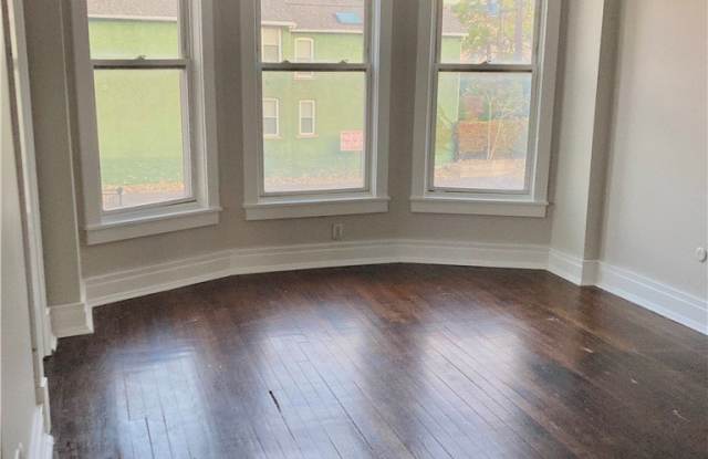294 S Elmwood Avenue Gallery 2