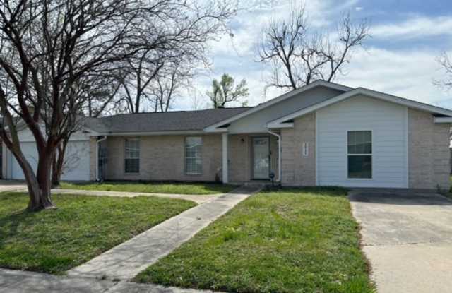 3B/2B Spacious Home Newly Renovated photos photos