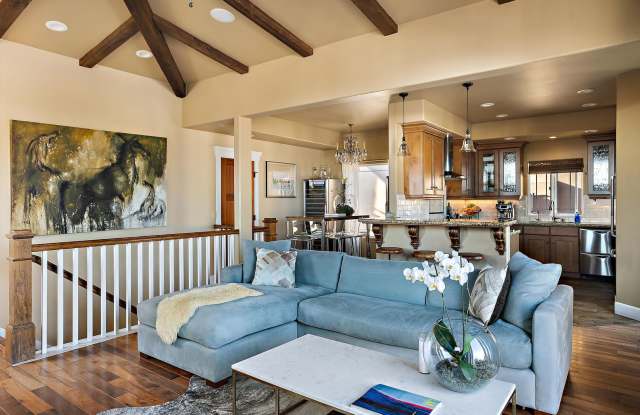 Stunning 3bd/2.5bth plus den/office Shell Beach Home. Roof top deck w/ ocean views and hot tub Gallery 3