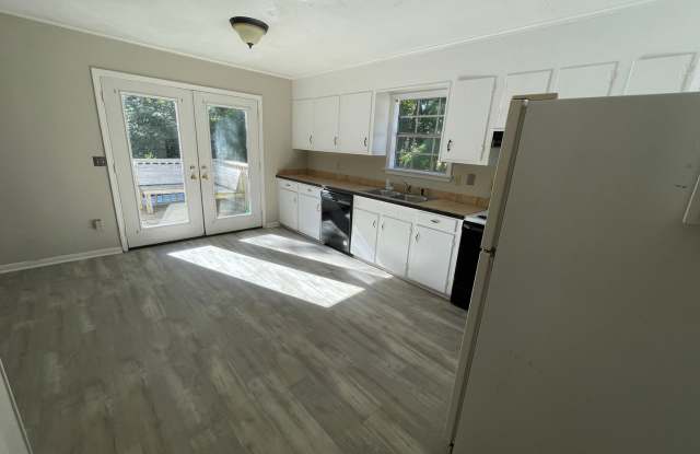 3BR/2BA Home Gallery 3