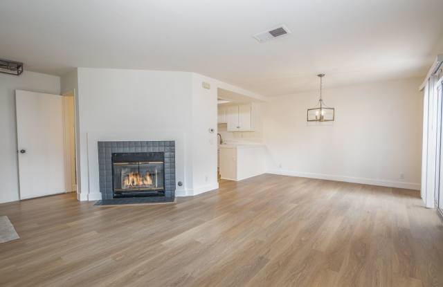 Townhome in Lake Forest photos photos