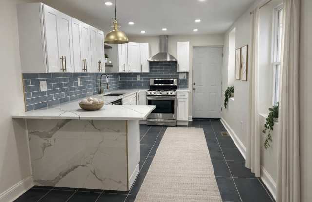 2016 North Woodstock Street photos photos