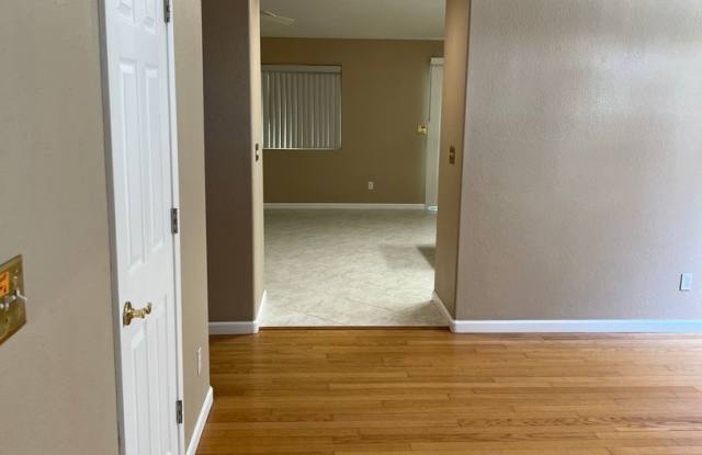 Beautiful 3-Bedroom, 2-Bath Single-Story Home Gallery 4