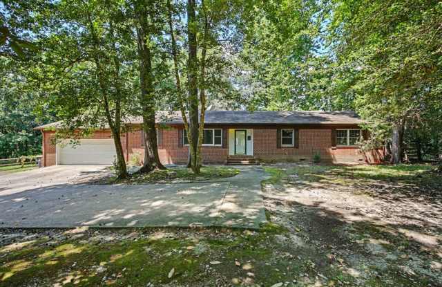 Refreshed 3BR/2BA Ranch on a Cul-de-Sac — Williamsburg West Gallery 1