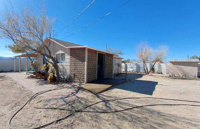 Cozy 2 Bed / 1 Bath Home with Open Space  Privacy – Ocotillo, CA photos photos
