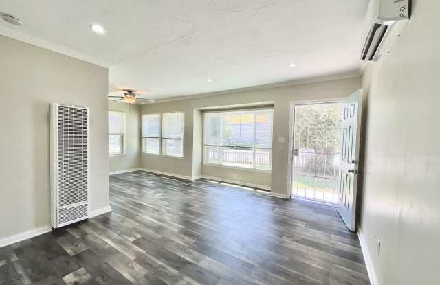 7319 Olive Tree Ln Gallery 3
