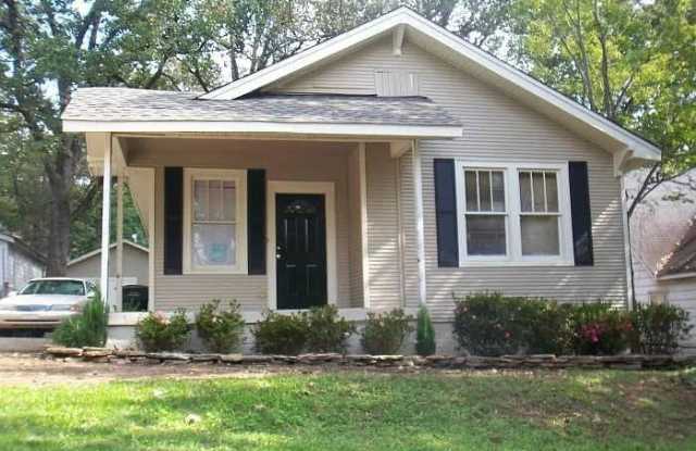 123 North Elm Street photos photos