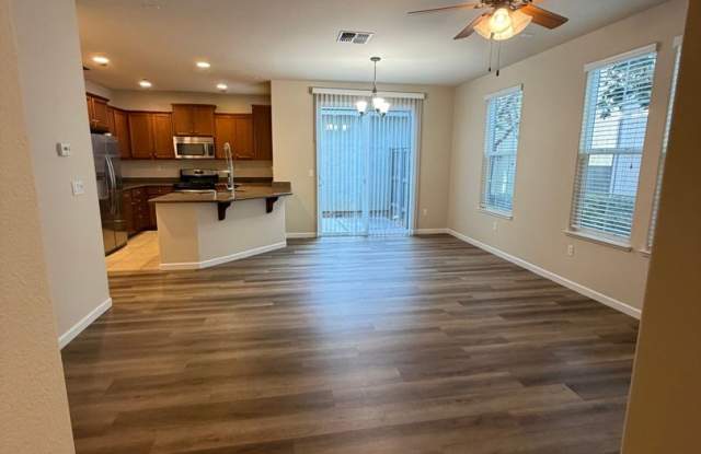 AVAILABLE NOW! Three Bedroom in Exclusive Brentwood Villas Gated Orangevale Community Gallery 1