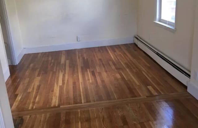 137 Willow St. - 137 Willow Street, Cambridge, MA 02141