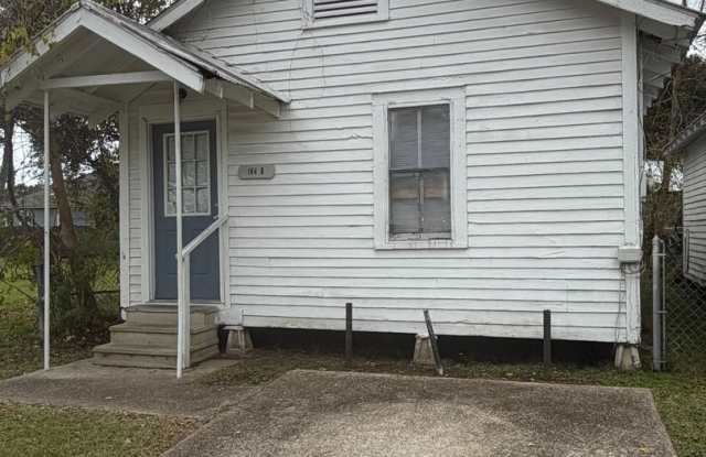 1 Bed, 1 Bath Home Available in Lafayette! - 164 Hollywood Drive, Lafayette, LA 70501