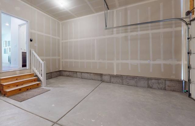 BEAUTIFUL 4-BEDROOM TOWNHOME FOR RENT photos photos