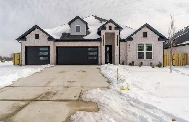 311 Hedge  DR photos photos