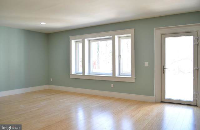 528 HIGHLAND STREET NW - 528 Highland Street Northwest, Vienna, VA 22180