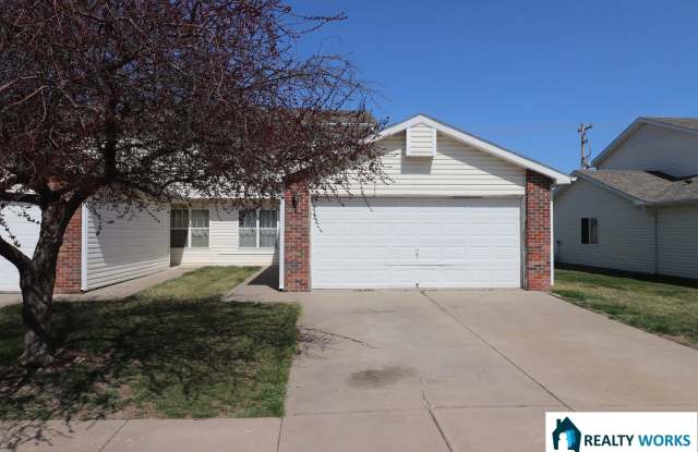 Spacious 3-Bedroom, 2-Bath Home photos photos