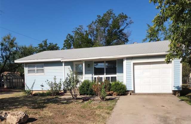2440 Ross Avenue photos photos