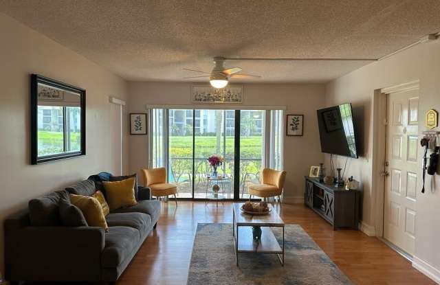 1102 GREEN PINE Boulevard photos photos