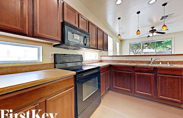 14836 West Jenan Drive Gallery 4