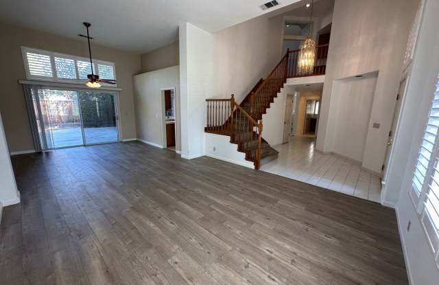 Beautiful 4 Bedroom, 3 full bath, 3-car garage Tracy home Gallery 4