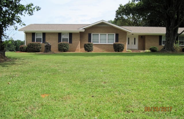 2801 Potter Rd S - 2801 Potter Road South, Mineral Springs, NC 28173