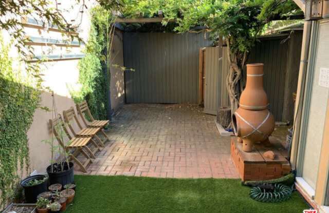 628 Westmount Dr - 628 Westmount Drive, West Hollywood, CA 90069