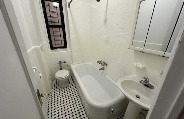 128 Sherman Avenue Gallery 3