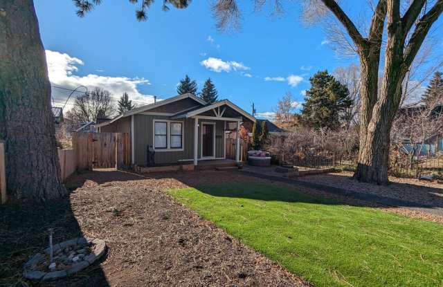 1x1 updated NW Bend house with fully fenced yard. - 605 Northwest Delaware Avenue, Bend, OR 97703