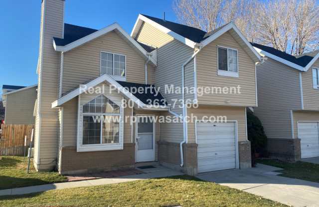Cozy 1 bedroom loft townhome in Kearns photos photos