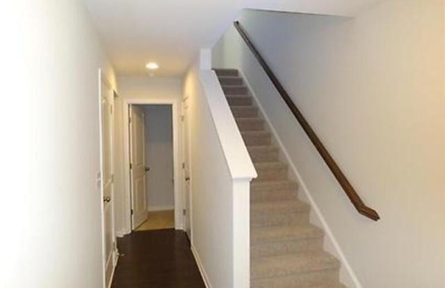 1407 Luxor Drive Gallery 3