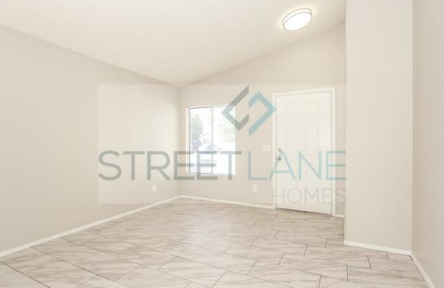 12203 West Dahlia Drive Gallery 3
