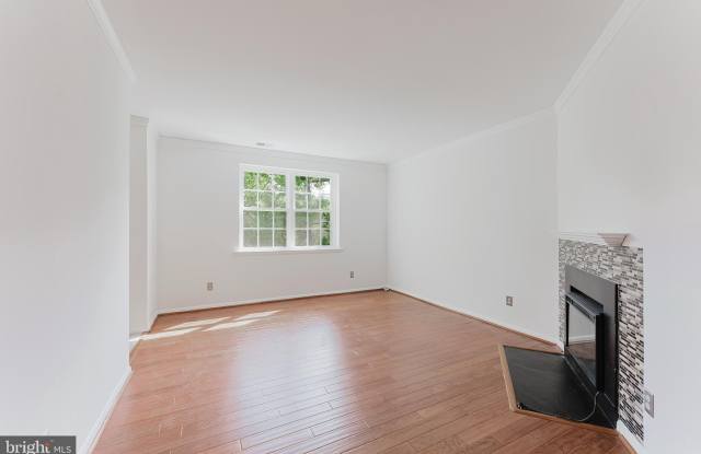 2725 S WALTER REED Drive Gallery 3