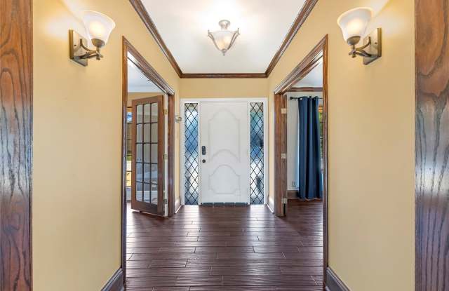 6109 Highgate Lane Gallery 1