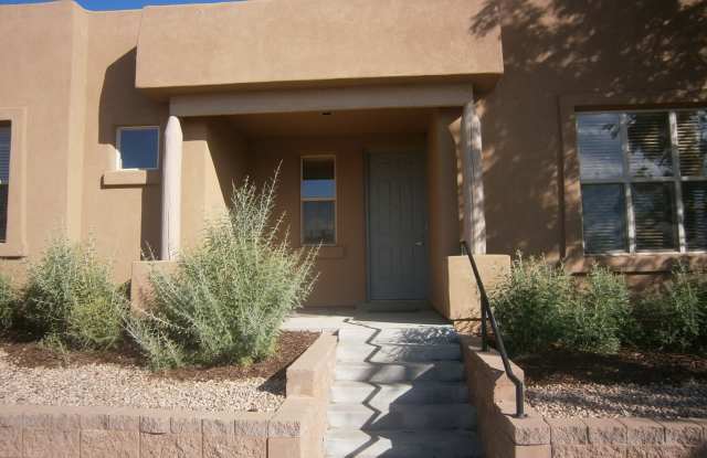 2 Sierra Grande Rd - 2 Sierra Grande Road, Santa Fe County, NM 87508
