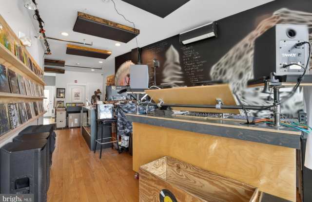 2427 FRANKFORD Avenue Gallery 3