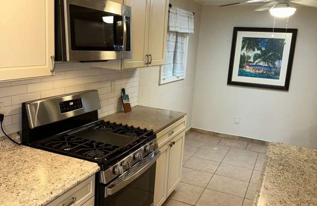 Waiehu Beach Rd- 2bed/2bath Ohana - 628 Waiehu Beach Road, Wailuku, HI 96793