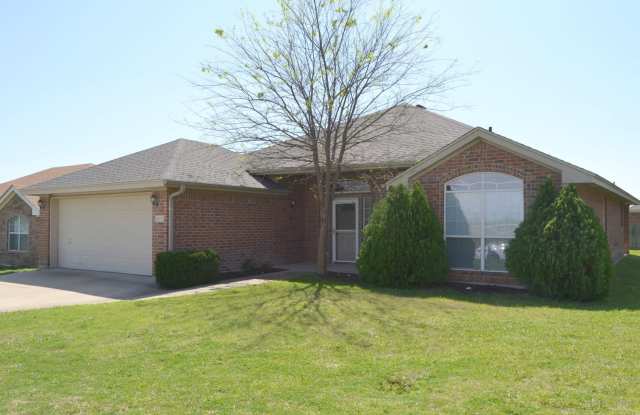Need space? - 4606 Michael Drive, Killeen, TX 76549