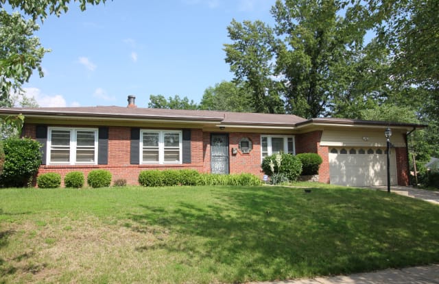 900 Gay Ave - 900 Gay Avenue, University City, MO 63130