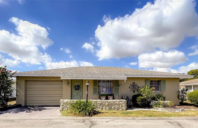 706 W BROCKTON PLACE - 706 West Brocton Place, Sun City Center, FL 33573